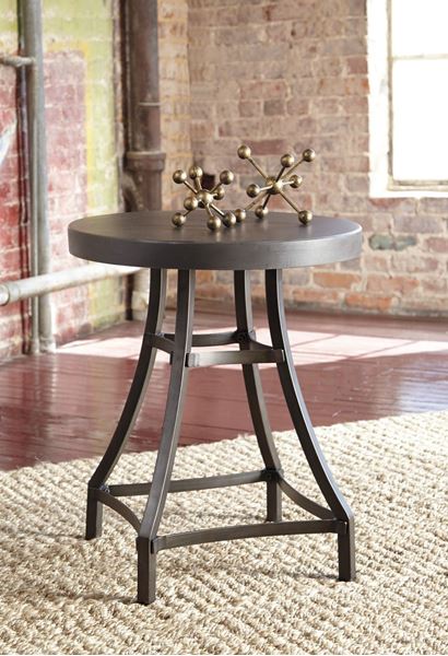 Starmore Round End Table D T913 6, Ashley Furniture Round Side Tables